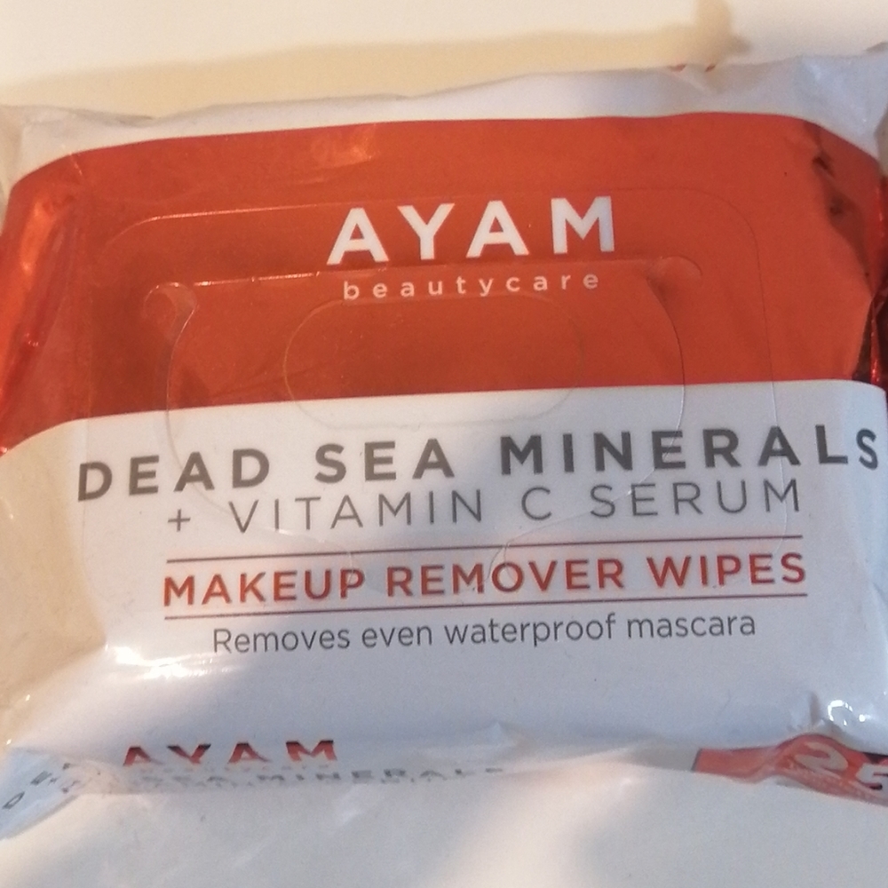 Dead Sea mineral makeup remover wipes